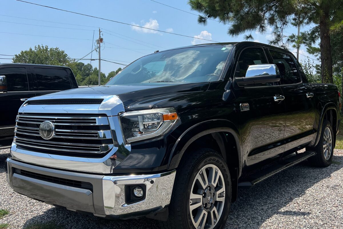 when is the best time to get-your-car-detailed-thumb