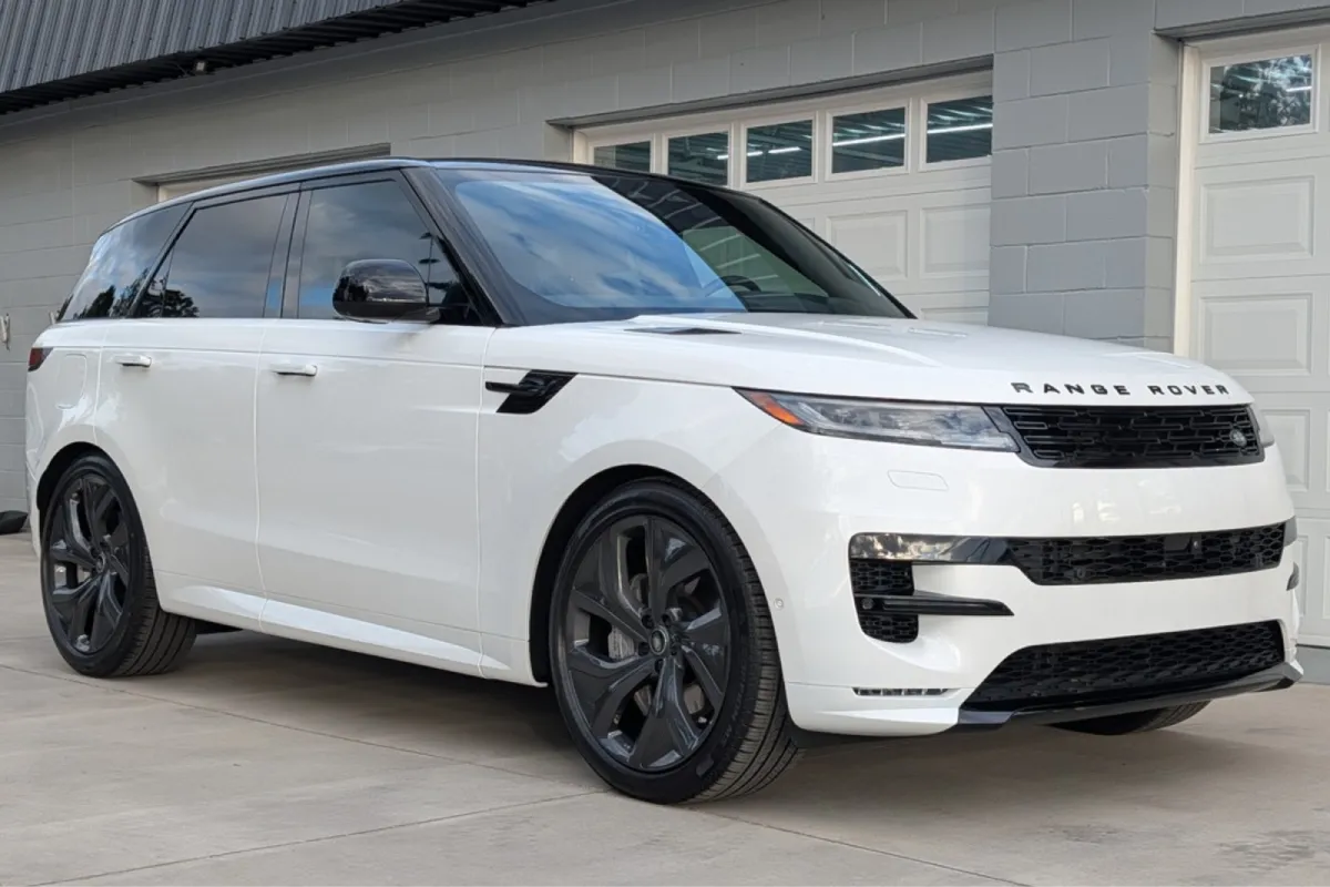 White Range Rover with paint protection film on the exterior.